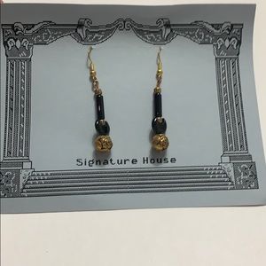 Black and gold rose dangle-earrings